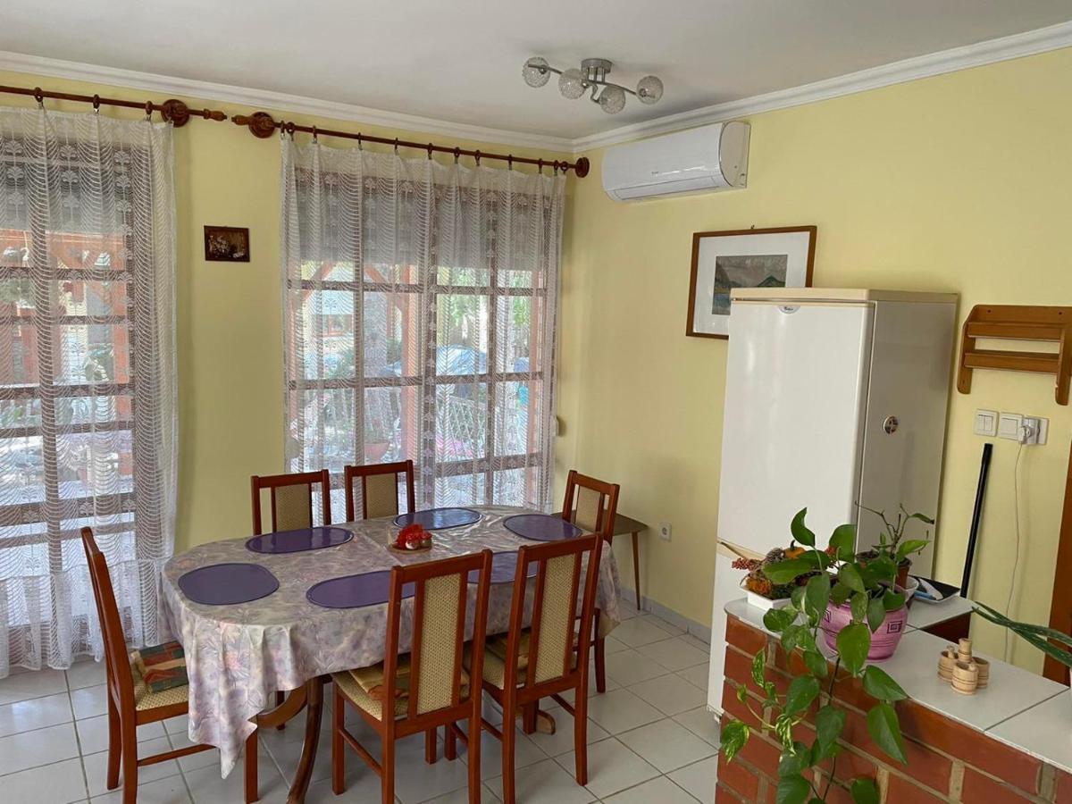 Csillam Vendeghaz Apartment Hajduszoboszlo Bagian luar foto